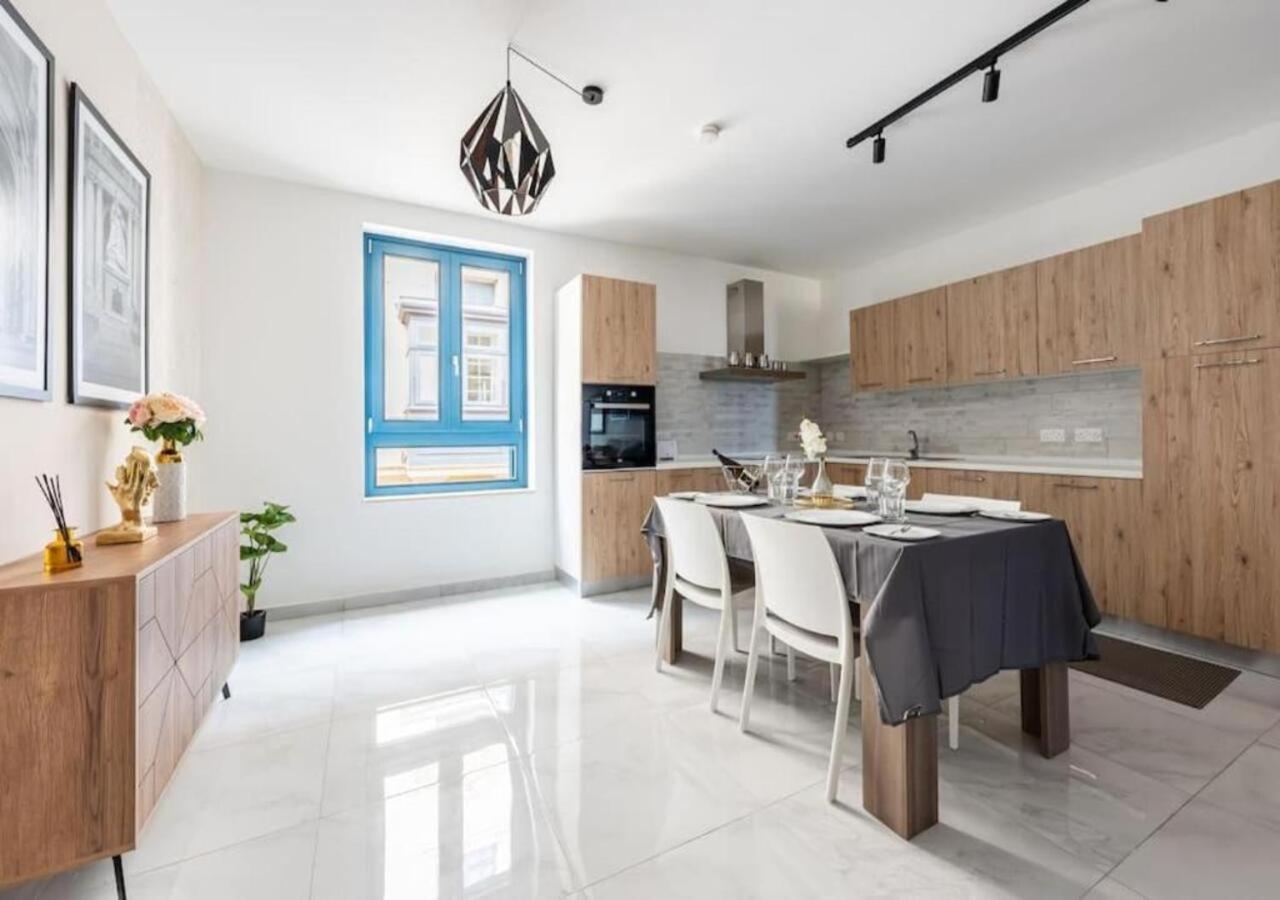 Sea View Luxury Apartment Brand New In Valletta Exterior photo